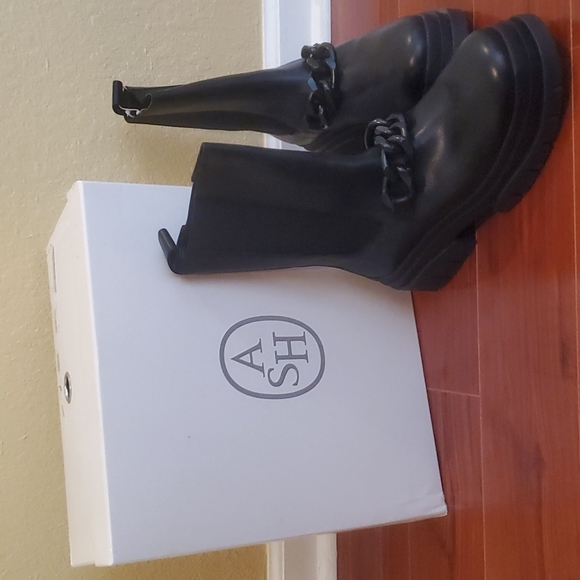 Ash Squall Chain Chelsea Boot Black Womens NIB Size 9 - Picture 3 of 14
